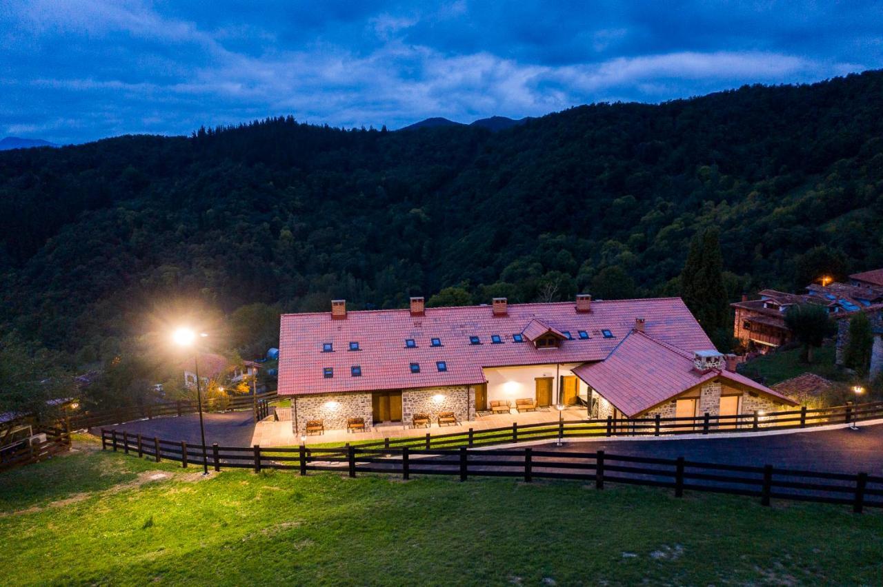 Apartamentos Los Picos De Europa Colio Exterior foto